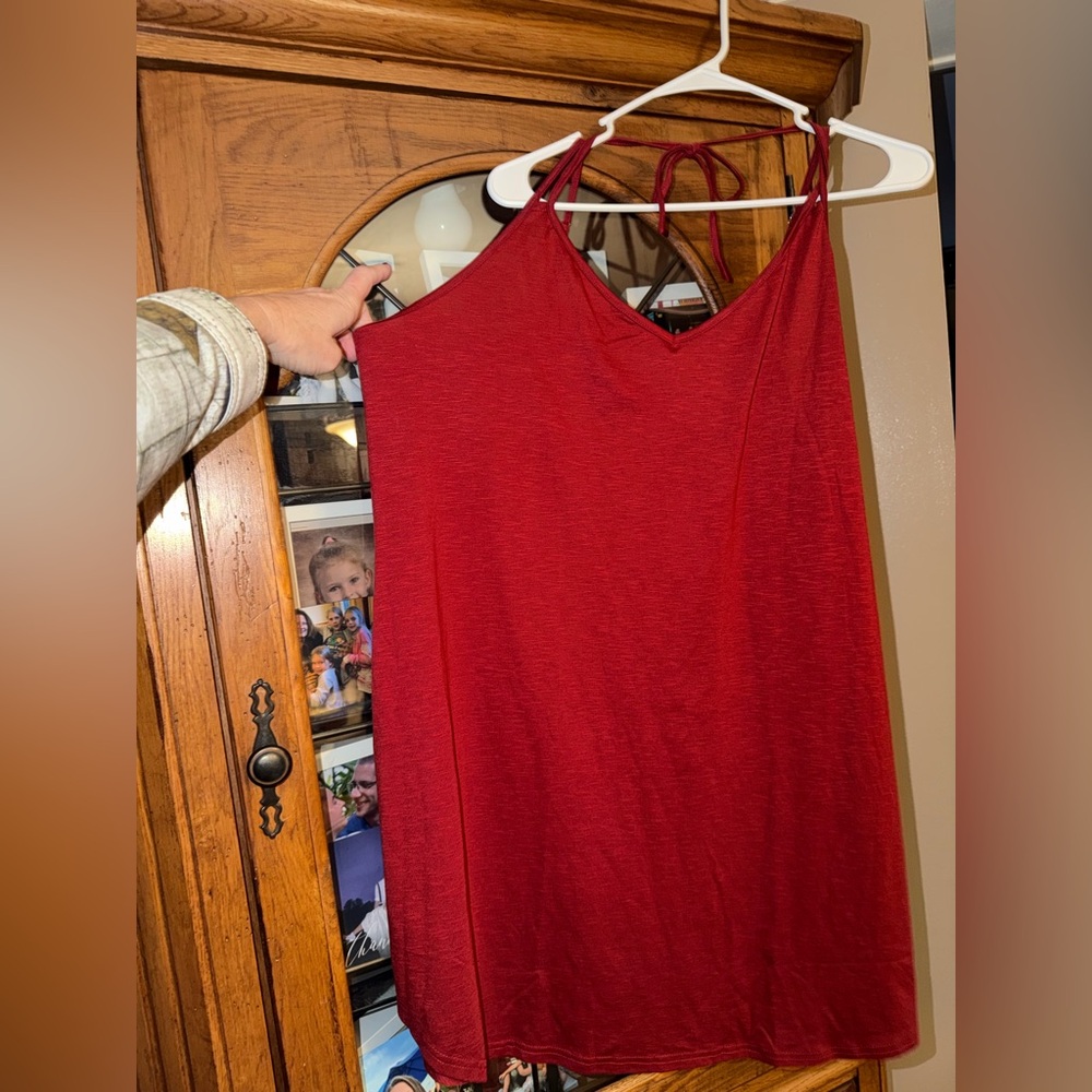 NEW NWT Chic Red Women's 2XL Top. MUST BE BUNDLED
